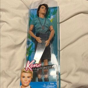 X7875 Barbie 2012 Ken FASHIONISTA Rooted Hair RYAN Articulated Arms DOLL &Outfit